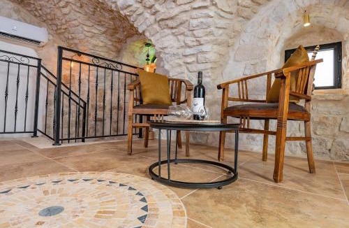 Safed Old City Villa | Tirat Ronit - טירת רונית