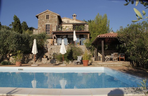Acqua Loreto House | Todi - holiday home in hillside situation with pool, superb view to Valley Tiber