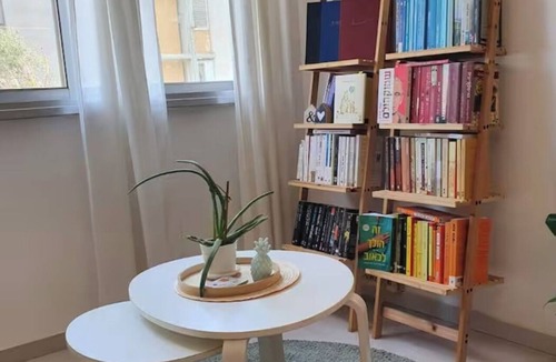 Tel Aviv Apartment | Tranquil 1-bedroom apartment with AC in vibrant Tel Aviv-Yafo