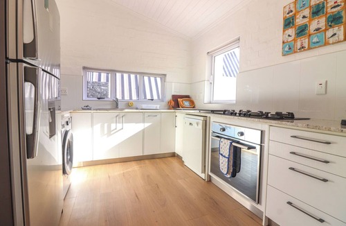 Onrus House | Tranquil 3-bedroom house in charming Onrusrivier for your getaway