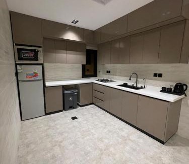 Mizail Apartment | Two-bedroom hotel apartment and a hall close to the campus and services