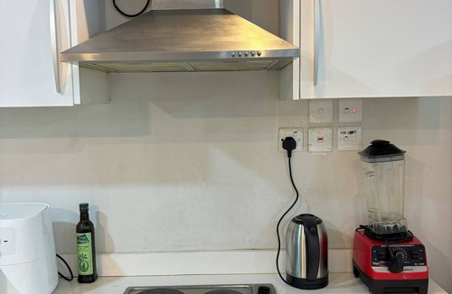 Jannusan Apartment | Two rooms flat in Seef and the guest will shared the bathroom, kitchen and hall