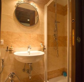 San Giovanni Apartment | Underground Rome's Room