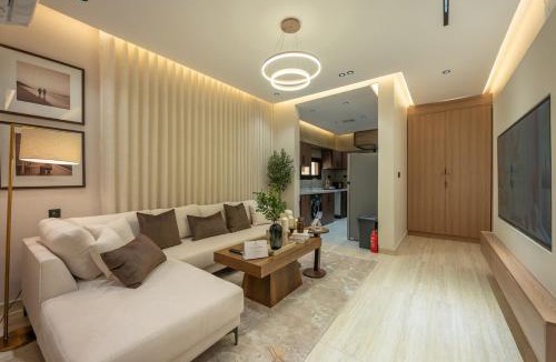 Al-Rawdah Apartment | Velora Living Royal 2BR Apartment 70 TV
