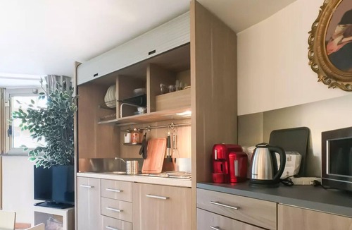 Zona XXVIII Tor de' Cenci Apartment | Very Bright Entire Apartment