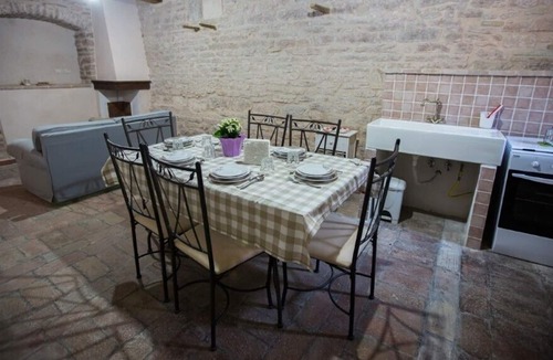 Acquacanina House | Vescia + Pie 'del Colle apartment