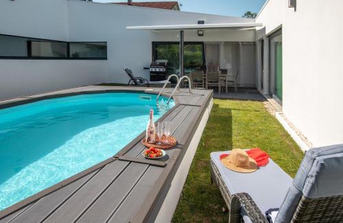 Teo Villa | Villa con piscina y jardín, Santiago de Compostela