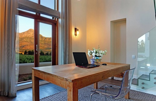 Helderberg Rural Villa | Villa in the vineyards. Close to Somerset West Cape Town. Great for families!
