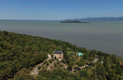 Magione Villa | Villa Melissa with a pool in the tranquility of the hills with a view of Lake Trasimeno