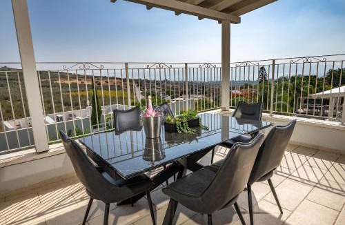Migdal Apartment | Villa siena - וילה מהממת עם בריכה פרטית מחוממת מול הכנרת