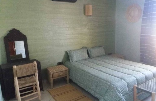 Ait Azzi House | Villa Très Calme, à 23km de L'aéroport Menara