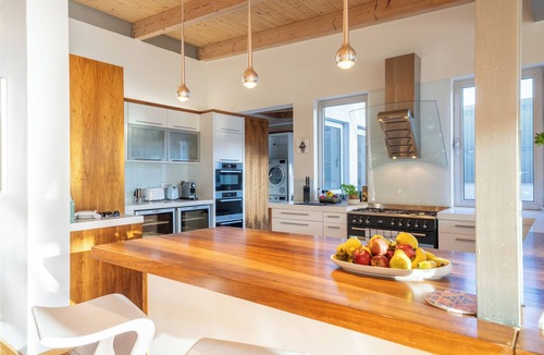 Constantia Villa | Villa Verdot – Exclusive Holiday Home with Heated Pool, Playground & BBQ Terrace