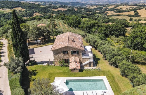 Deruta House | Villa with private and air conditioning near Todi. Quiet location & 100% privacy