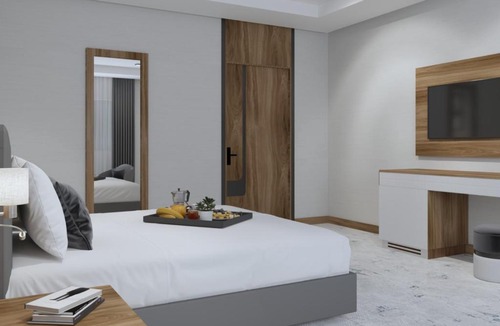 Baljurashi Hotel | Warwick Al Baha Hotel