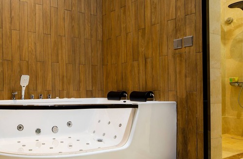 Umluj Hotel | Waves Hotel