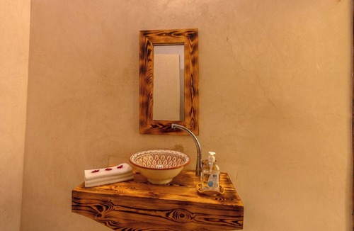 Bab Doukkala House | Wonderful 7-bedroom riad with AC in vibrant Marrakech