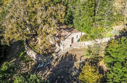 Pari Villa | Wonderful private villa for 4 guests with WIFI, patio, pets allowed and panoramic view
