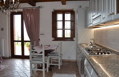 Lisciano Niccone Villa | Wonderful private villa with WIFI, A/C, private pool, TV, terrace, panoramic view, close to Cortona