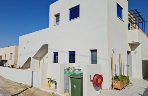 Midreshet Ben-Gurion Bed & Breakfast | Yvonne's Hikers Base Sde Boker