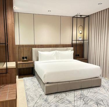 اورا بلس AURA PALACe