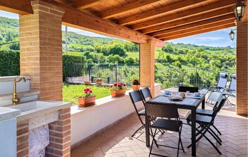 2 Bedroom Awesome Home In Preci