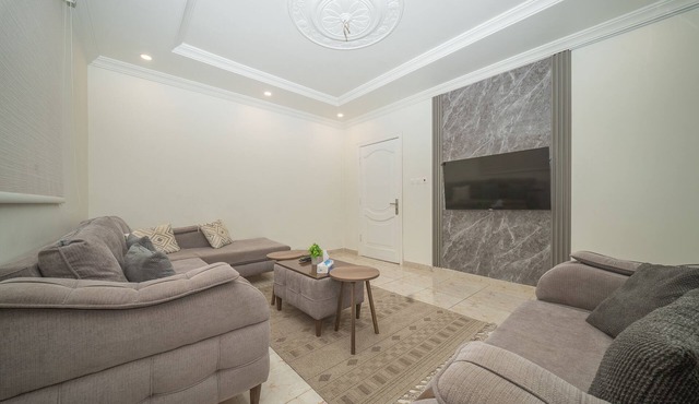 2-BR apart. in Al Marwa/10 Mins away from Airport
