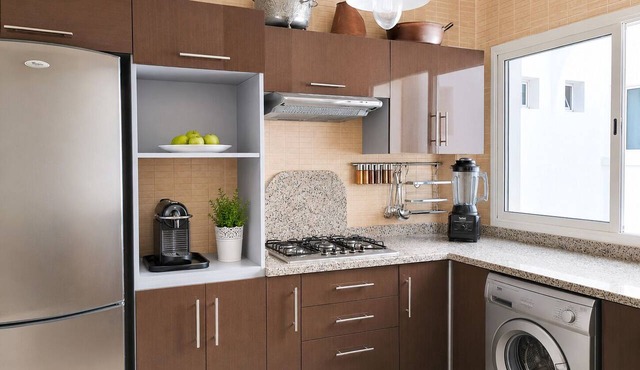 2 chambres avec balcon et parking à Tanger