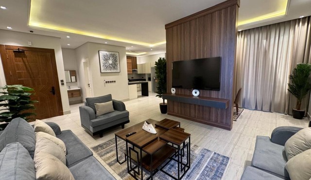 3-bedroom apartment in lovely Riyadh with AC