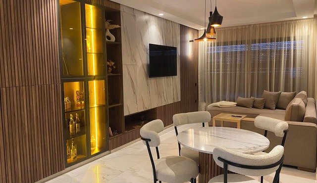 3-bedroom apartment in welcoming Casablanca near the stadium