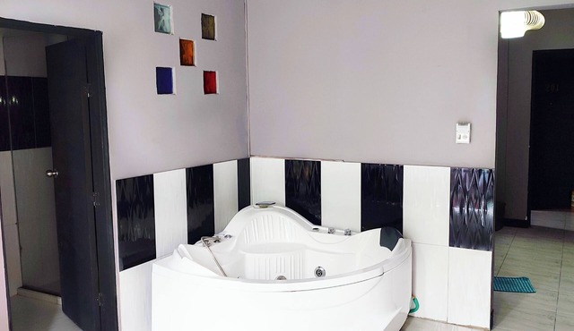 3 Bedroom Private APT @ Poblado 201b