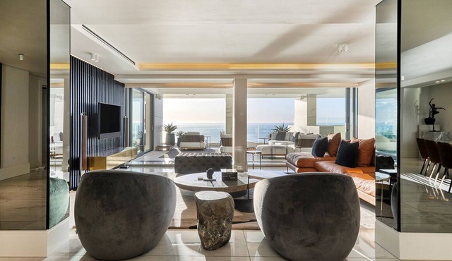 4 bedroom en suite - Aurum Presidential with a drive. Prestigious streetn