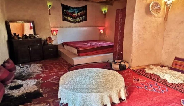 A quiet and beautiful hotel located in a historical area of the city