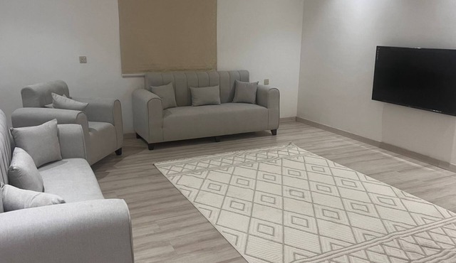 Al Salam Two Bedrooms Hall Kitchen a5