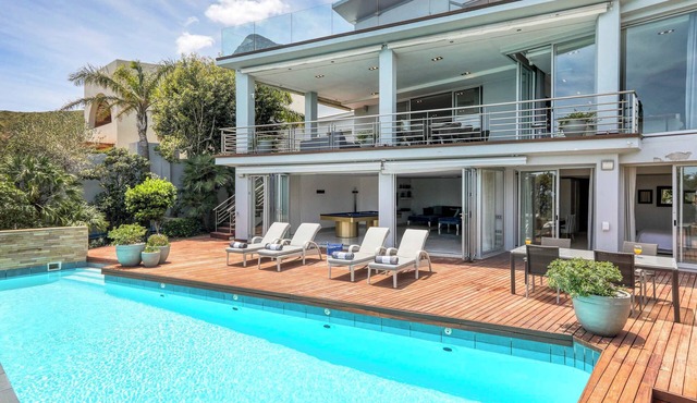 Anella - Luxurious & stylish with panoramic views