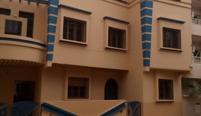 Apart. in house 800m from the beach. Near shops,