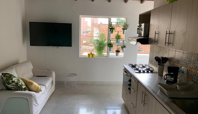 Apartamento remodelado en el mejor sitio del centro de Medellín Home Aris 401