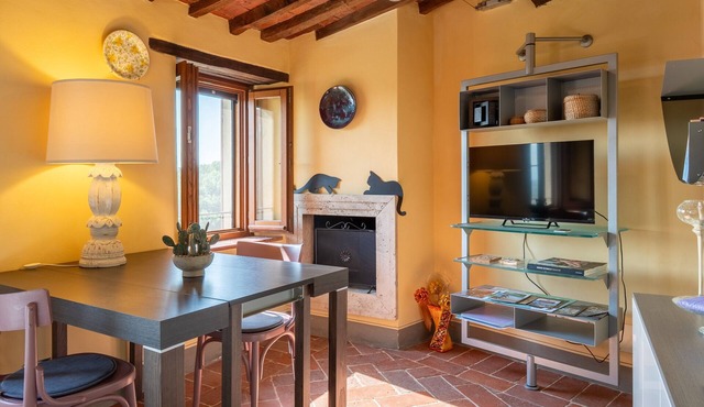 Apartment 'Piccolo Rustico' with Mountain View, Wi-Fi and Air Conditioning