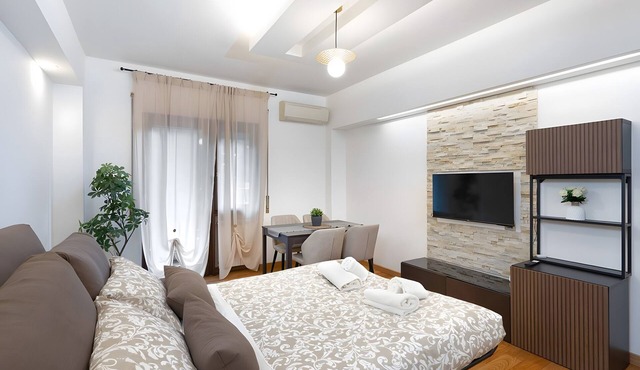 Apartment 'Your Place in Italy - Rome Apt 2' with Balcony, Wi-Fi and Air Conditioning