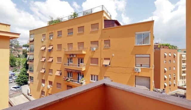 Balestra, Bright 2 Br Apartment By Halldis