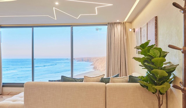 Beachfront Paradise: Charming 1BR + Ocean Views in Mirleft