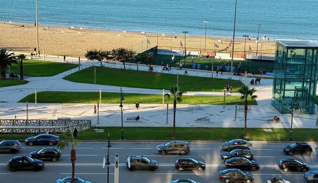 Beautiful 2-Bedroom Apartment with Sea Views & AC in Tangier