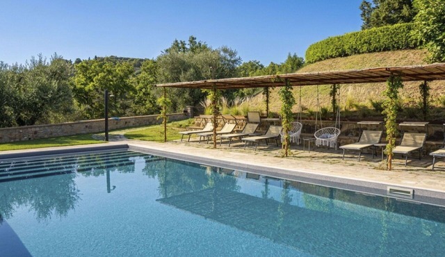Beautiful apartment for 4 people with pool, A/C, WIFI, TV, patio and pets allowed