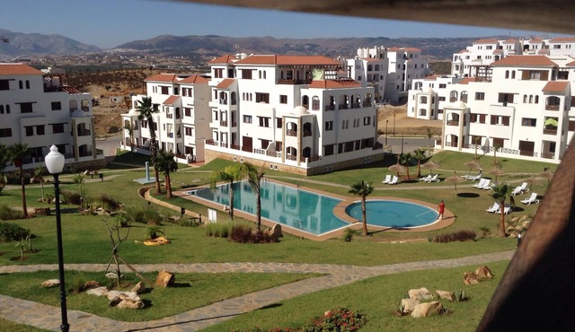 Bright charming apartment -Lilac's Garden, sea, mountain and pool views