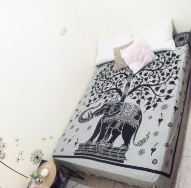 Budget Friendly -Private Room in a Moroccan Home - Host On Site