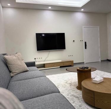 Business&Leisure ModernApartment in Central Khobar with smart entry