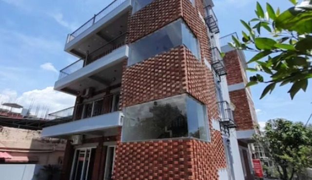 Canal home-stay