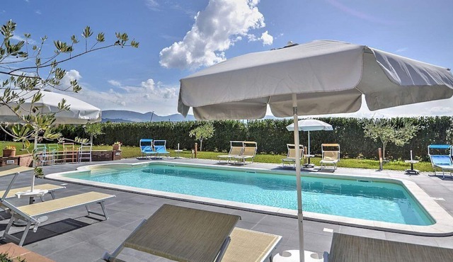 Casa Ilena E: A graceful apartment situated in a quiet location, a few minutes from the town center, with Free WI-FI. in Spello