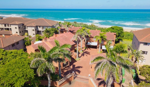 Central Location |Beach Access | Patio