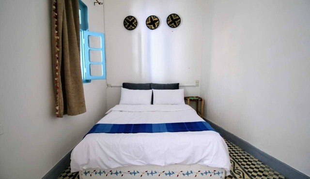Charming apartment in the heart of the old city near the beach
