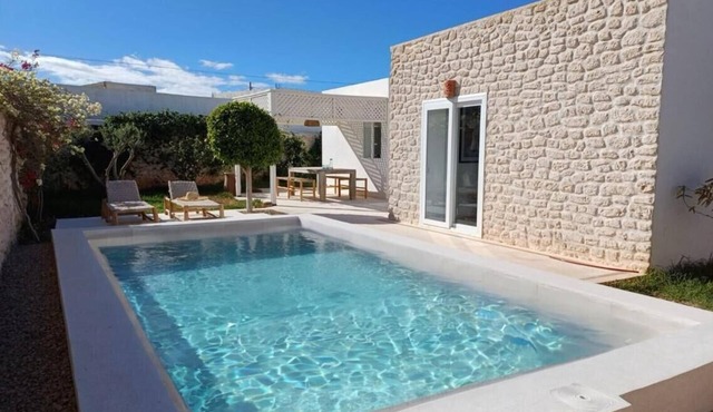 Charming house with swimming pool
